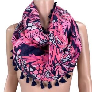 Lilly Pulitzer Resort Infinity Tassel Scarf in A Jungle In Here pattern